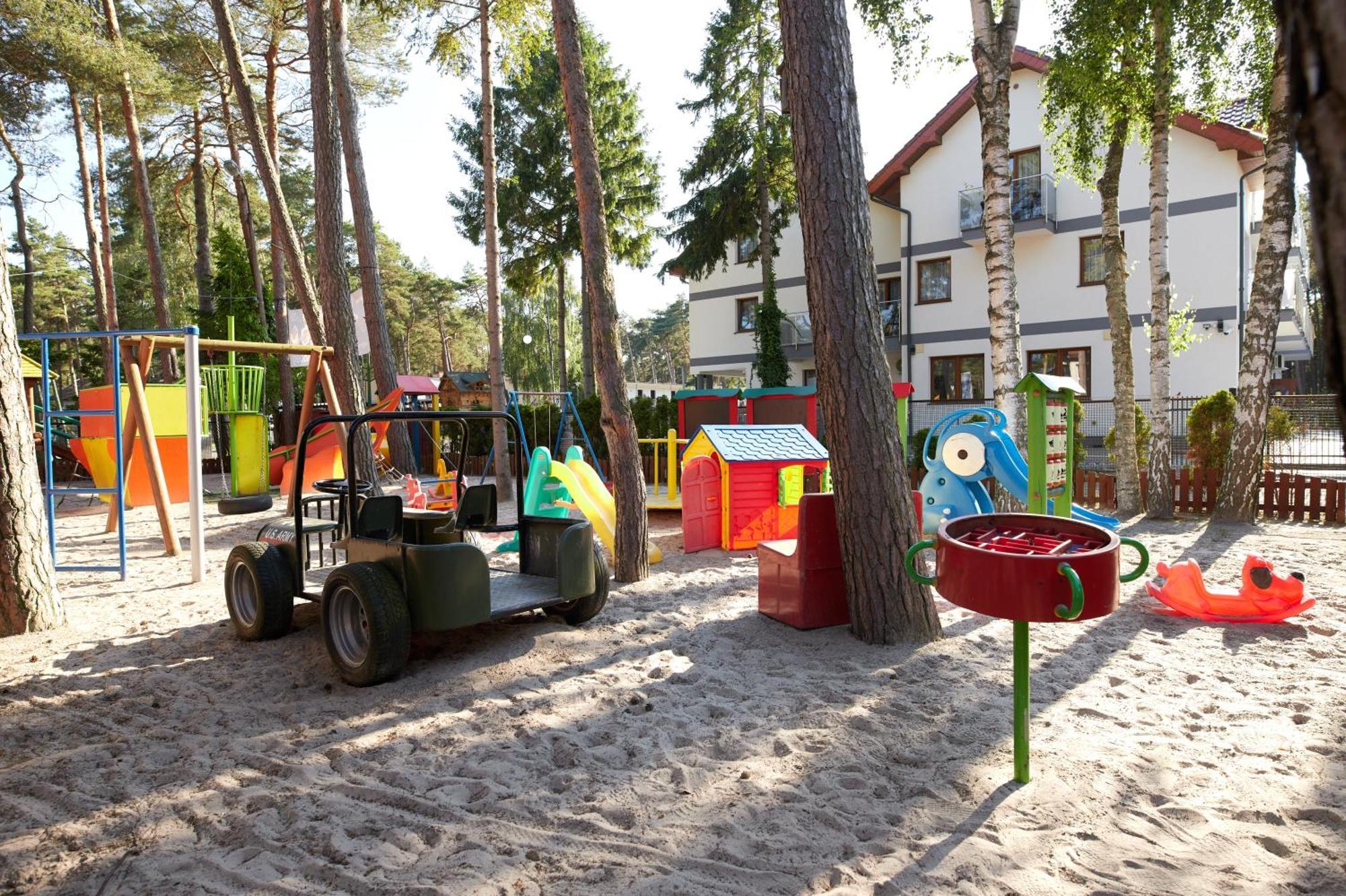 Osrodek Wypoczynkowy Relaks I Apartamenty Leba Ngoại thất bức ảnh
